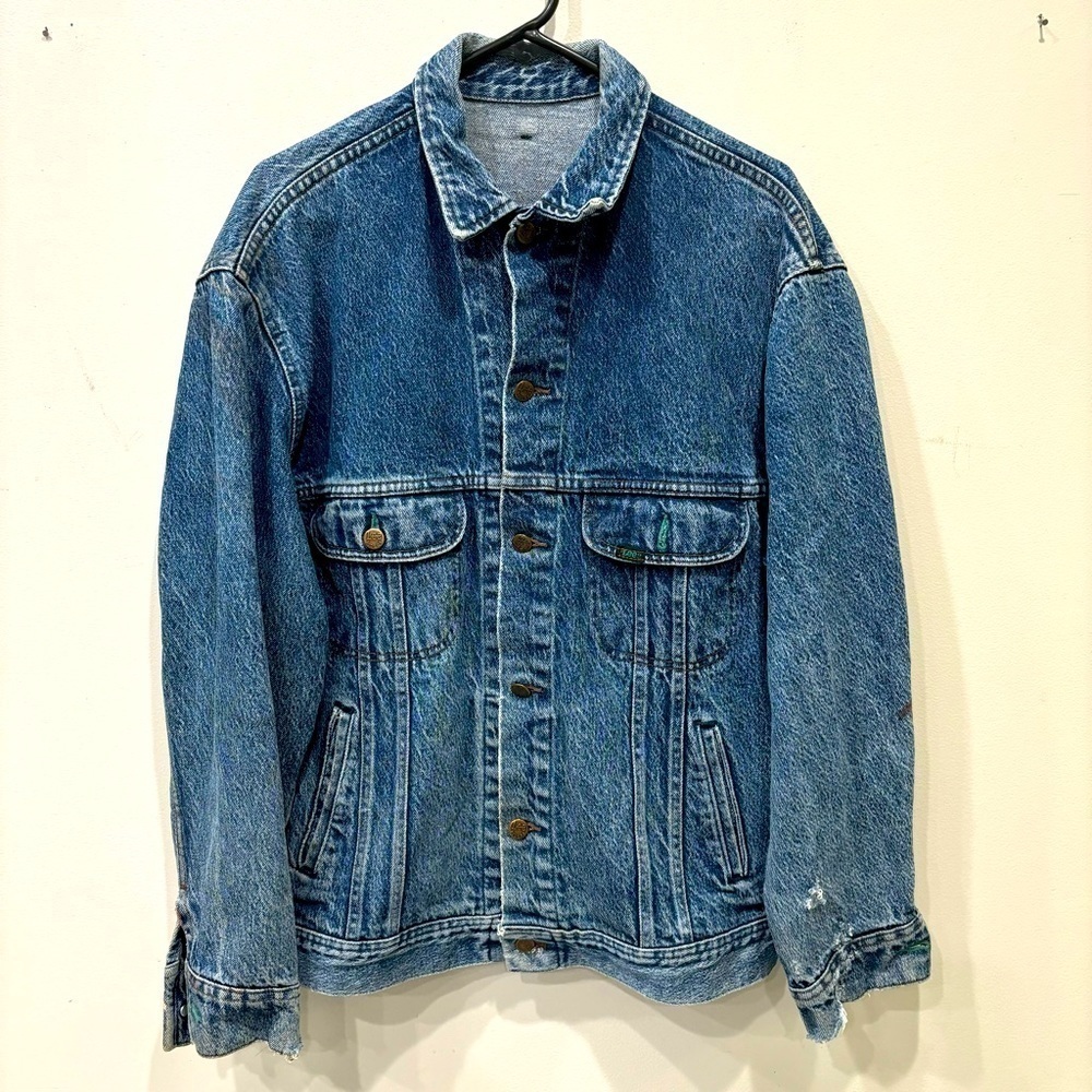 Vintage Lee Riders Trucker Distressed Denim Jacket Men’s Size Medium ( STAINS )